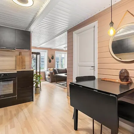 דירה Red Polar House