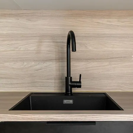 דירה Red Polar House